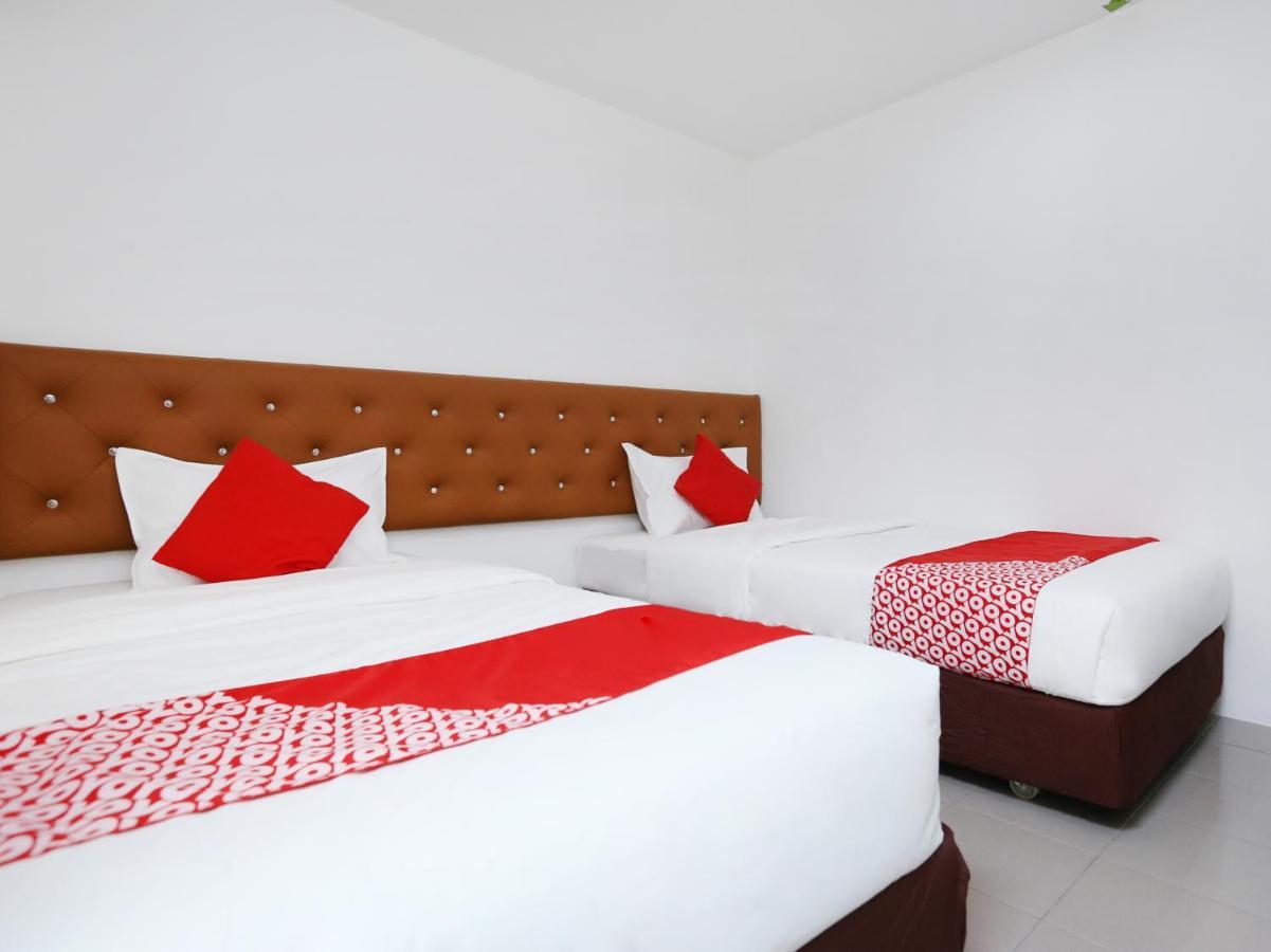 Oyo 89672 Eg Hotel Jj Johor Bahru Exterior photo