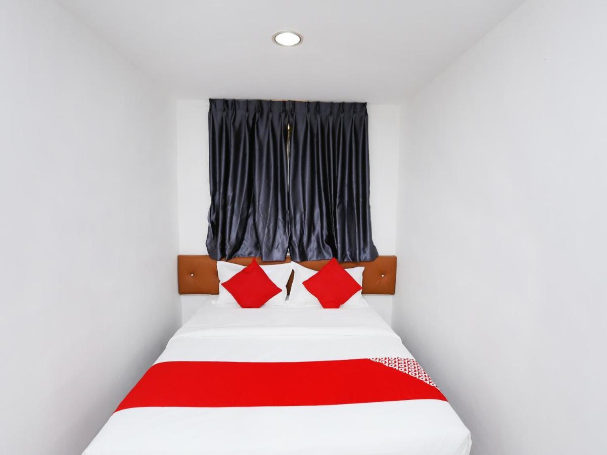 Oyo 89672 Eg Hotel Jj Johor Bahru Exterior photo