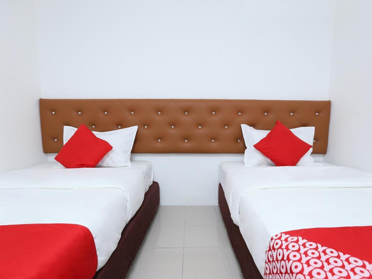 Oyo 89672 Eg Hotel Jj Johor Bahru Exterior photo