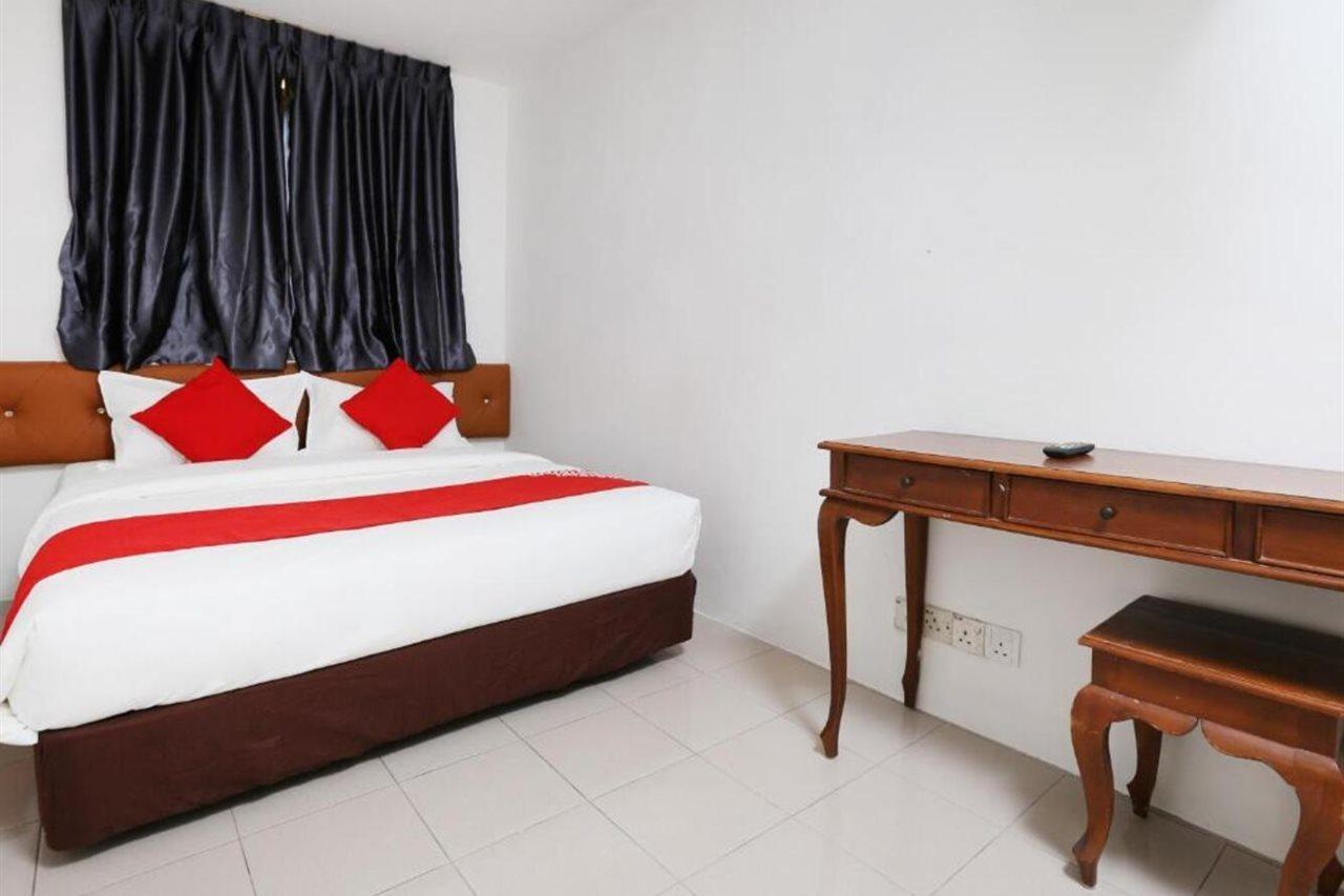 Oyo 89672 Eg Hotel Jj Johor Bahru Exterior photo